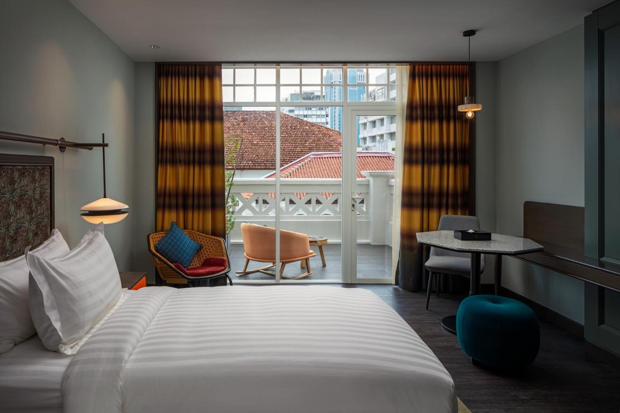 Hotel The George Penang By The Crest Collection George Town Esterno foto A room at the hotel