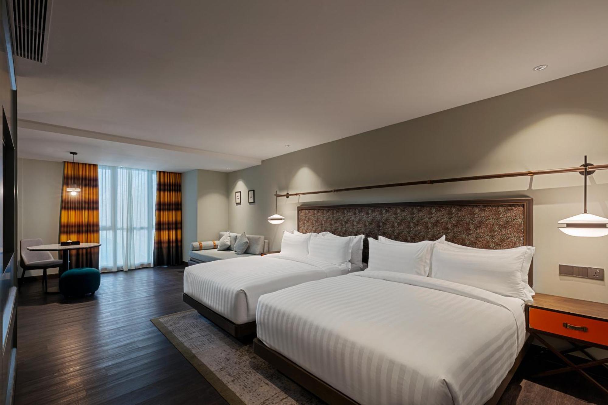 Hotel The George Penang By The Crest Collection George Town Esterno foto Deluxe Room