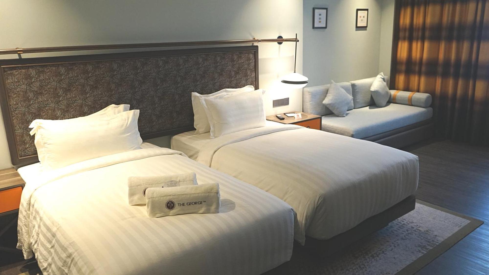 Hotel The George Penang By The Crest Collection George Town Esterno foto Deluxe Room