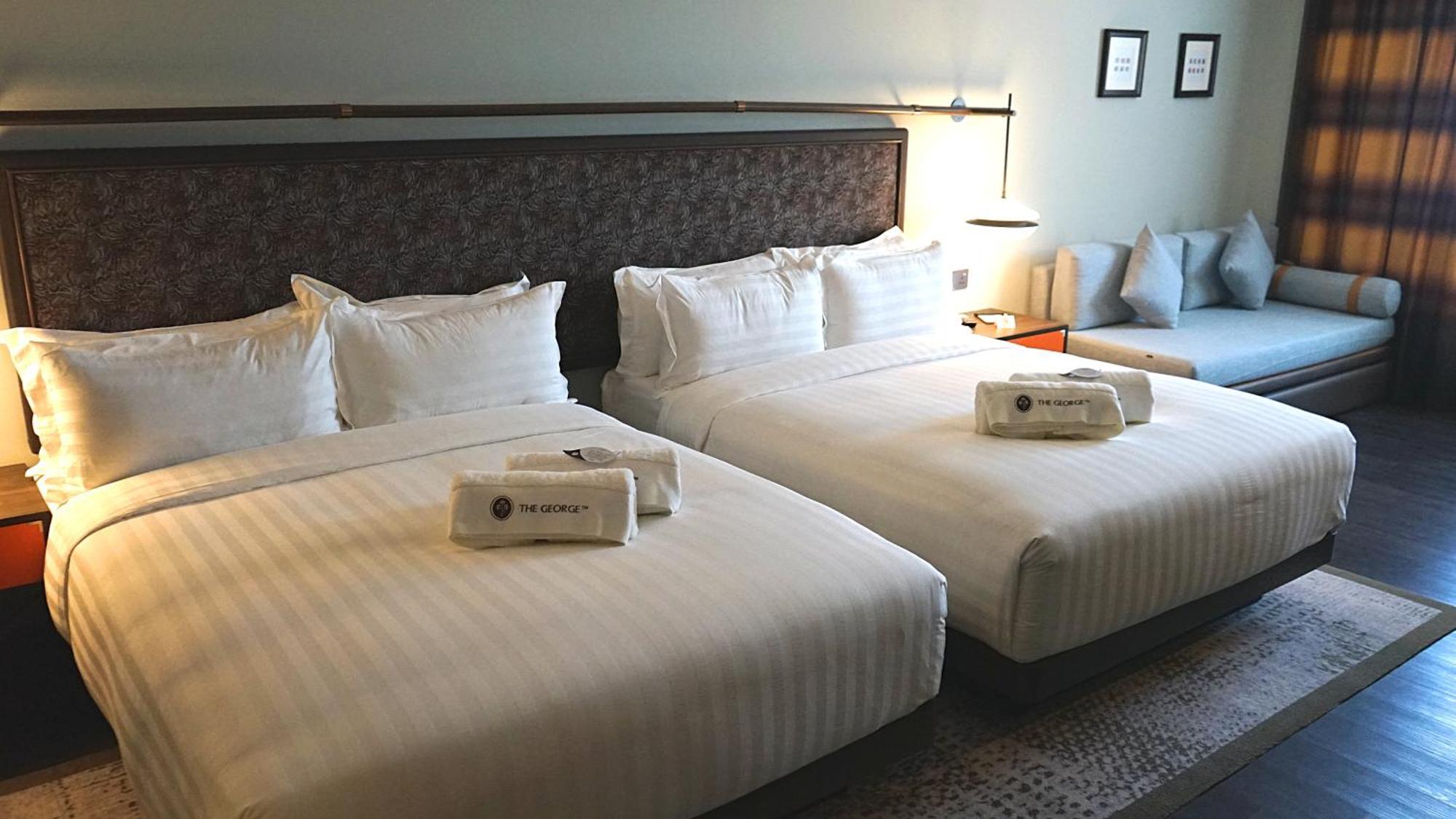 Hotel The George Penang By The Crest Collection George Town Esterno foto Deluxe room