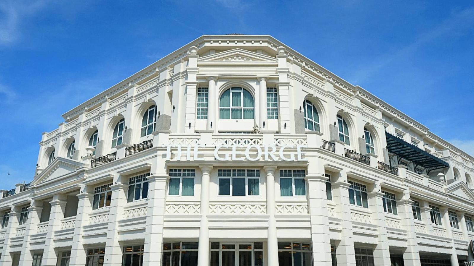 Hotel The George Penang By The Crest Collection George Town Esterno foto The E & O building
