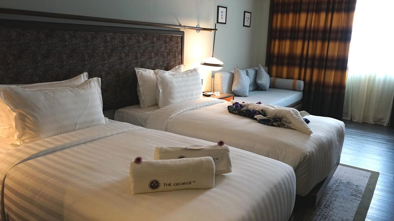 Hotel The George Penang By The Crest Collection George Town Esterno foto Deluxe Room